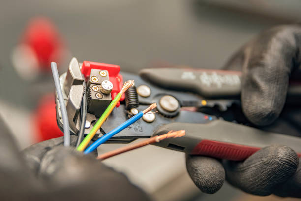 Best Local Electrician Companies  in Clinton, NC